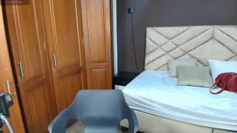 Raquel online show from 10.28.25