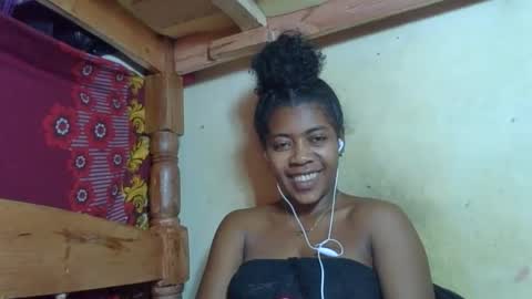 Snapshot of rasoaa chatting on 05.22.26 Rasoaa online show from 05.22.26