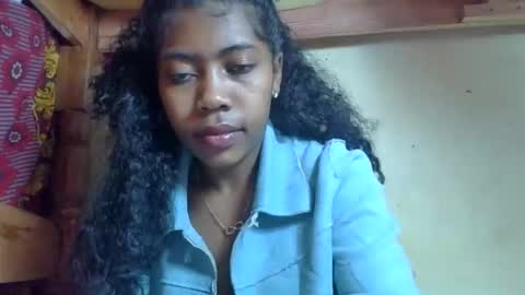 Snapshot of rasoaa chatting on 05.24.26 Rasoaa online show from 05.24.26