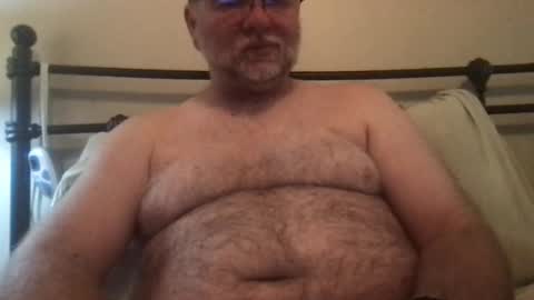 Snapshot of rattoy19 chatting on 01.15.25 Rattoy online show from 01.15.25