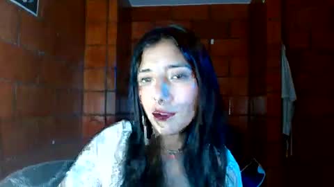 Snapshot of raven__purple chatting on 02.05.25 raven__purple online show from 02.05.25