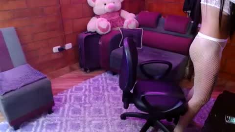 Snapshot of raven__purple chatting on 07.31.26 raven__purple online show from 07.31.26