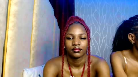Snapshot of raven_luxe chatting on 06.08.26 Raven online show from 06.08.26