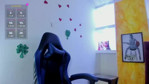 Snapshot of raven_rouge chatting on 04.18.26 gata online show from 04.18.26