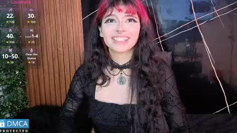 Snapshot of raven_rox_ chatting on 04.21.26 raven_rox_ online show from 04.21.26