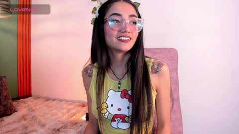 raven_smith_ online show from 04.08.26