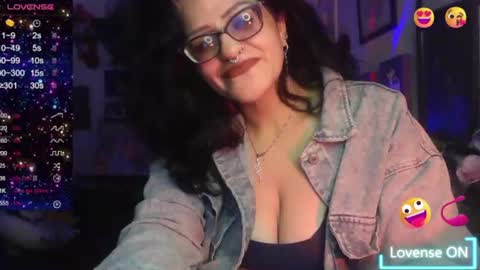Snapshot of ravenandsin chatting on 06.18.26 Raven online show from 06.18.26