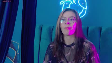 Snapshot of ravennmoonn chatting on 03.04.26 Raven online show from 03.04.26