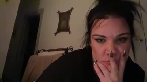 Snapshot of ravenrayyy chatting on 04.04.26 Raven Ray online show from 04.04.26