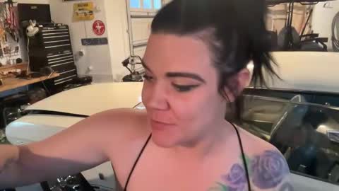 Snapshot of ravenrayyy chatting on 05.18.26 Raven Ray online show from 05.18.26