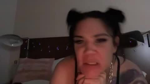 Snapshot of ravenrayyy chatting on 05.26.26 Raven Ray online show from 05.26.26