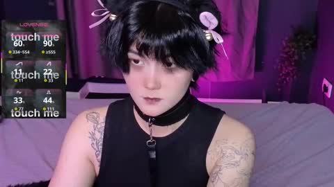 Snapshot of ravens_nest_ chatting on 10.22.25 Raven online show from 10.22.25