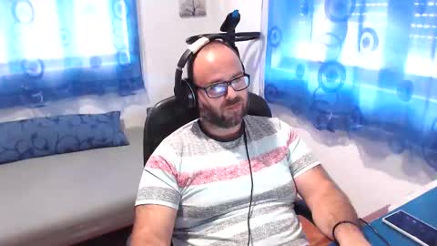 ravingr3d3 online show from 10.02.25