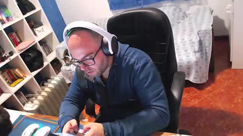 Snapshot of ravingr3d3 chatting on 02.01.26 ravingr3d3 online show from 02.01.26