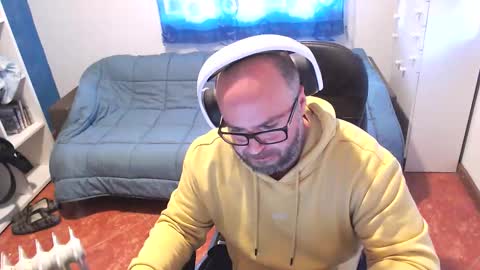 Snapshot of ravingr3d3 chatting on 03.17.26 ravingr3d3 online show from 03.17.26