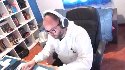 Snapshot of ravingr3d3 chatting on 03.26.26 ravingr3d3 online show from 03.26.26