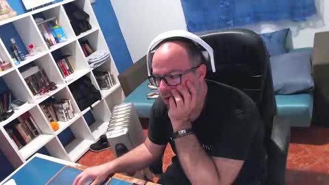 Snapshot of ravingr3d3 chatting on 04.04.26 ravingr3d3 online show from 04.04.26