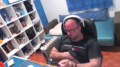 Snapshot of ravingr3d3 chatting on 04.05.26 ravingr3d3 online show from 04.05.26