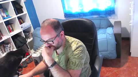 Snapshot of ravingr3d3 chatting on 04.10.26 ravingr3d3 online show from 04.10.26