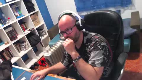 Snapshot of ravingr3d3 chatting on 04.11.26 ravingr3d3 online show from 04.11.26