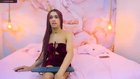 Snapshot of ravingxxmads chatting on 01.14.25 kata online show from 01.14.25