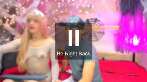 Snapshot of ravingxxmads chatting on 10.15.25 kata online show from 10.15.25