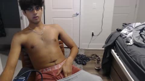 Snapshot of raymondg8596 chatting on 11.13.25 raymondg8596 online show from 11.13.25