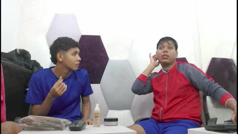 Snapshot of raystewart_ chatting on 11.01.25 raystewart  online show from 11.01.25