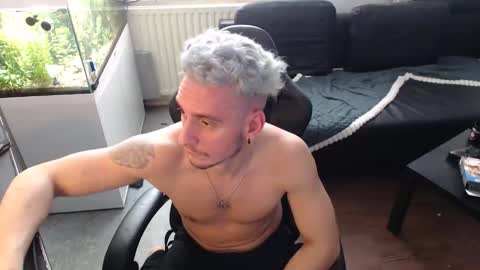 Rayzel online show from 01.11.26