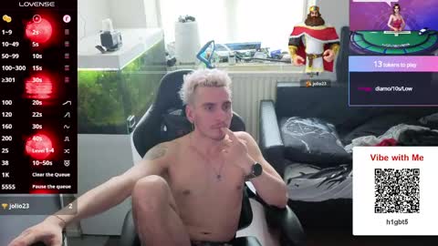 Snapshot of rayzel31 chatting on 05.17.26 Rayzel online show from 05.17.26