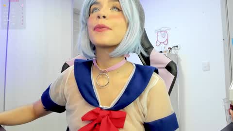 Snapshot of rea_winry chatting on 01.25.25 Rea online show from 01.25.25