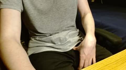 Snapshot of readytocum90 chatting on 03.29.26 Scrappy Coco online show from 03.29.26