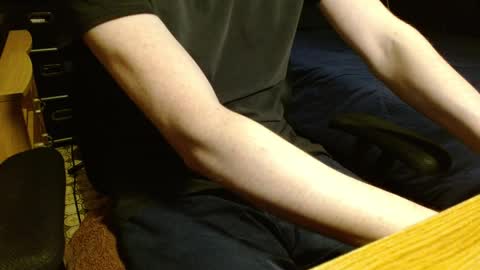 Snapshot of readytocum90 chatting on 04.10.26 Scrappy Coco online show from 04.10.26