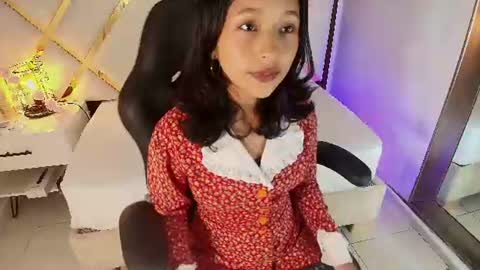 Snapshot of real_doncella_pussy chatting on 06.18.26 DONCELLA online show from 06.18.26