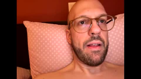 Snapshot of realhorsedick chatting on 05.12.26 HugeSecret online show from 05.12.26