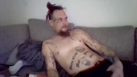 Snapshot of realredrasta chatting on 11.01.25 RedRasta online show from 11.01.25