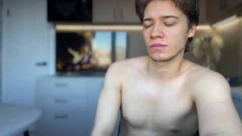 AliceEve online show from 02.20.25