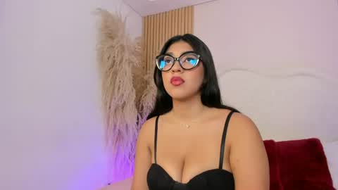 Snapshot of rebeca_taylor_ chatting on 06.18.26 rebeca_taylor_ online show from 06.18.26