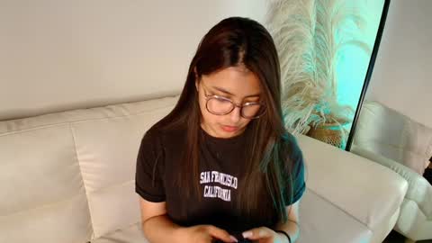 Rebeca Williams online show from 02.05.25