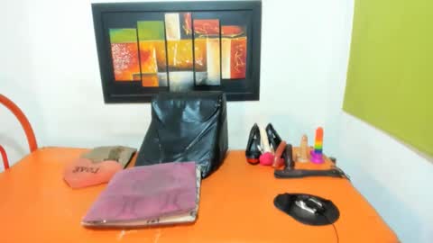 rebecabanks online show from 01.23.25