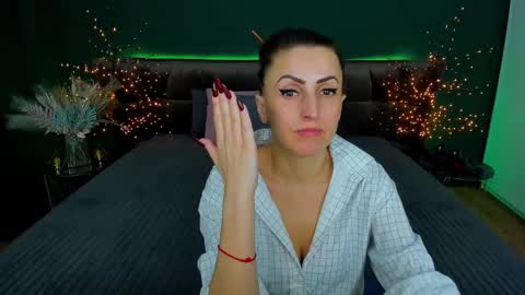 rebecca_diamonds online show from 02.06.25