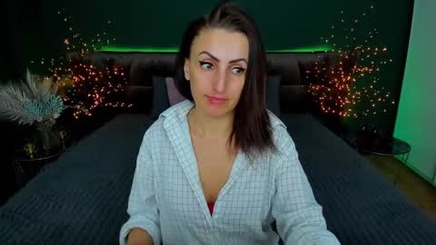 rebecca_diamonds online show from 02.12.25