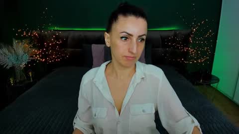 rebecca_diamonds online show from 03.03.25