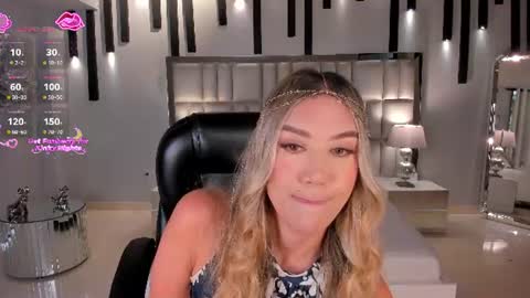 Snapshot of rebeccahudson_ chatting on 07.12.26 Rebe online show from 07.12.26