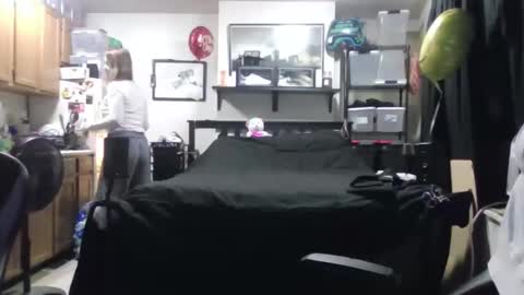 Keely KeKe Kiwi online show from 01.15.26