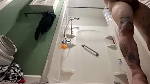 Snapshot of recka810 chatting on 11.19.25 recka810 online show from 11.19.25