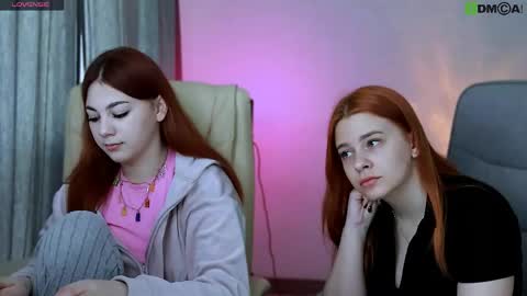 Snapshot of red__dizzy chatting on 04.30.26 red__dizzy online show from 04.30.26