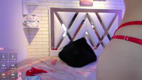 Snapshot of red_angell_ chatting on 05.30.26 ANGELLY online show from 05.30.26