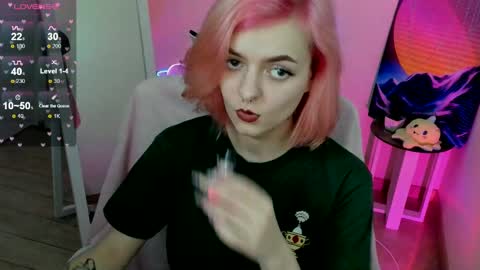 Snapshot of red_bestie_ chatting on 02.15.25 Bestie online show from 02.15.25