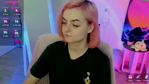 Snapshot of red_bestie_ chatting on 02.23.25 Bestie online show from 02.23.25